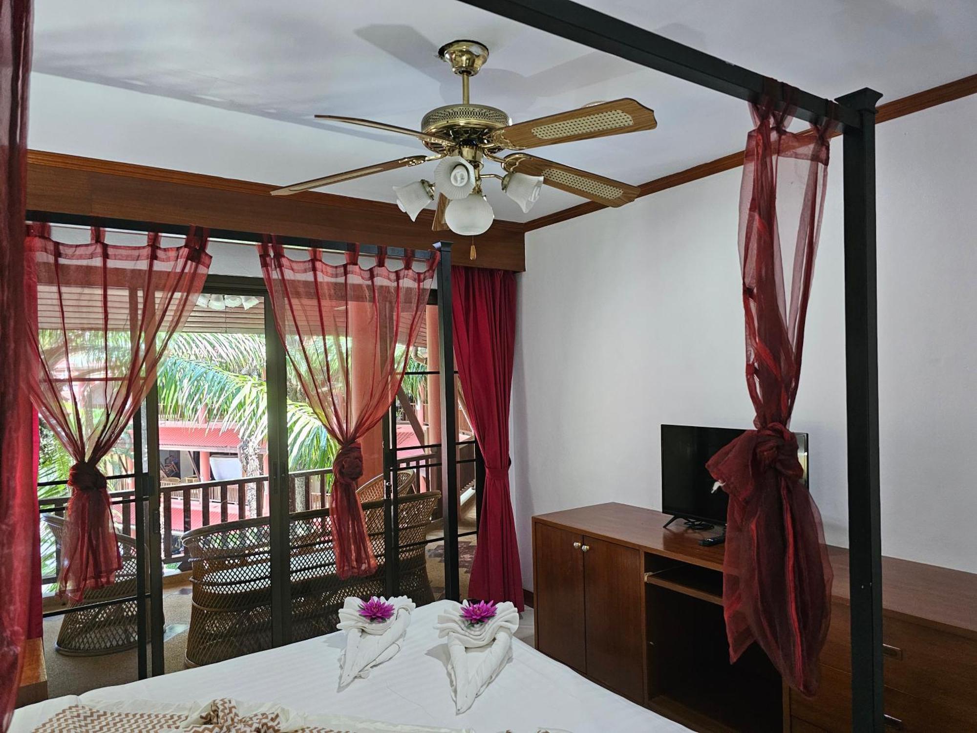 Sai Rougn Apartment Patong Exterior foto
